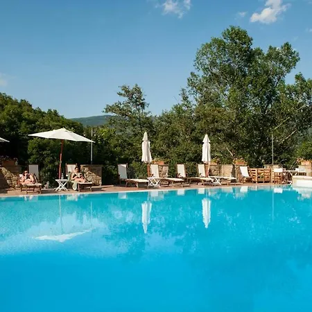 Sleeps 2 Pool Air Con Wifi דירה